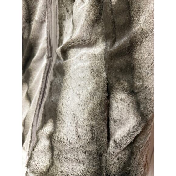 KC Collections Women’s Medium Taupe Reversible Vest Quilted Faux Fur Full Zip - Picture 11 of 13